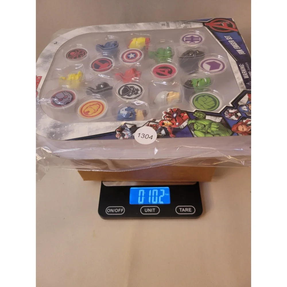 Marvel Avengers Fun Eraser Set 20 Count Captain America Iron Man Hulk 3D Erasers